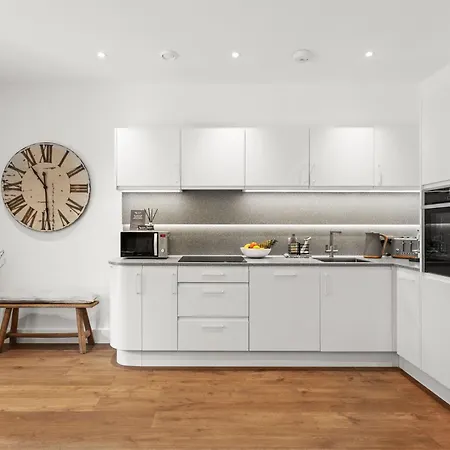 Springfield Fourteen شقة *